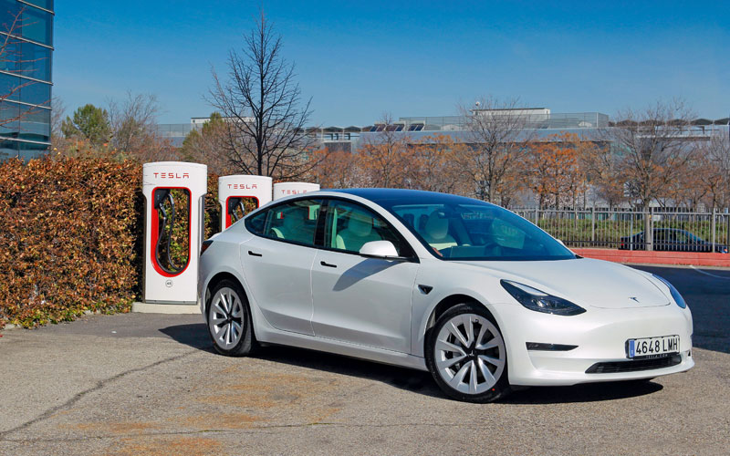 Tesla on sale 3 autonomia